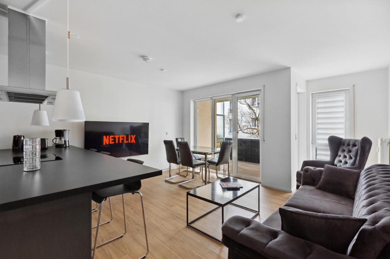 Eindrucksvolle Zwei-Zimmer-Wohnung Mit Balkon Und Grosser Kueche Leipzig Exterior foto